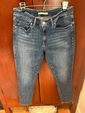 Levi's Women's Skinny Jeans in Dark Blue Faded Wash